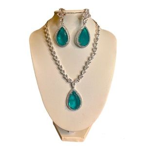 Vintage Gemstone Topaz Doublet With Diamonds Necklace